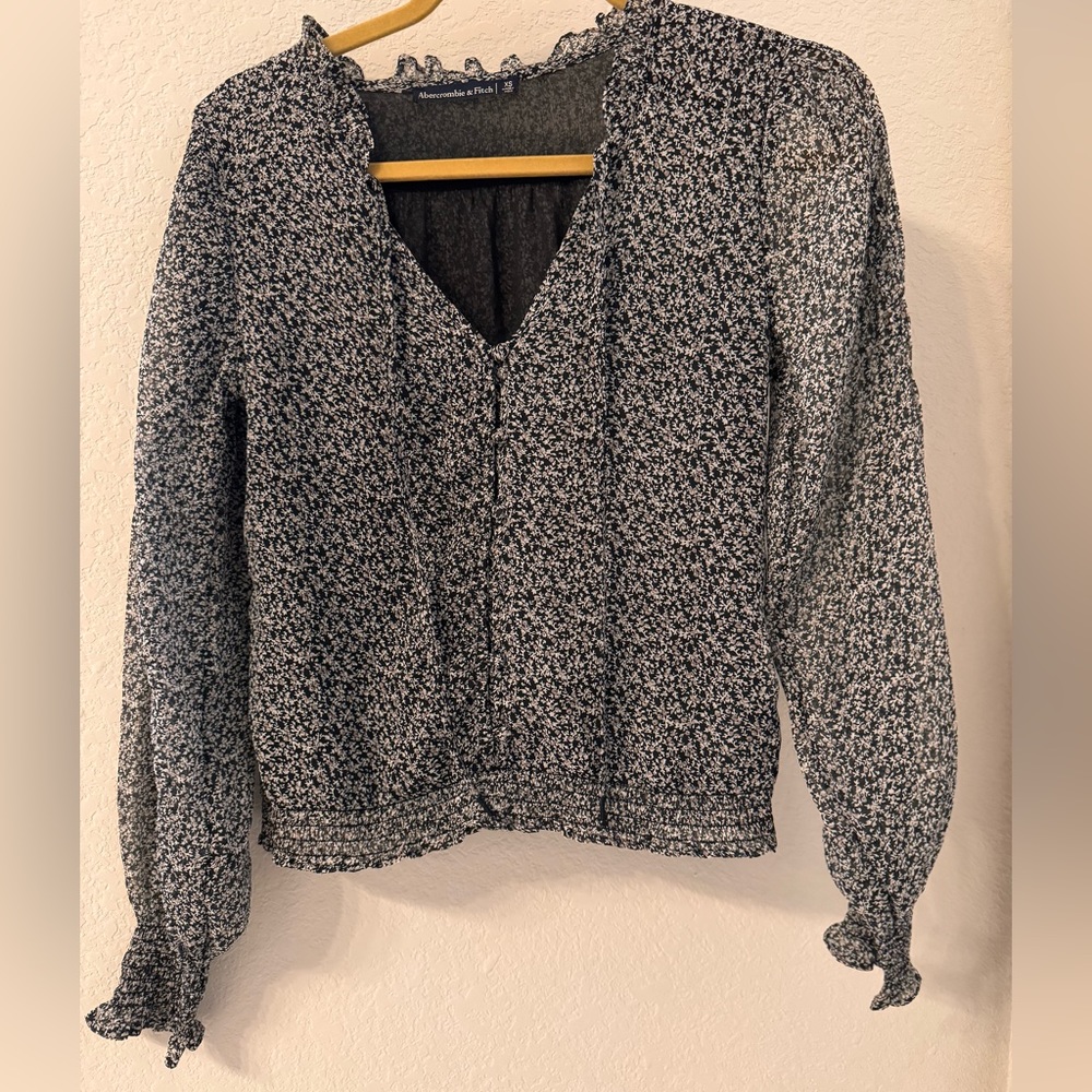 Abercrombie & Fitch Sheer Floral Button Blouse